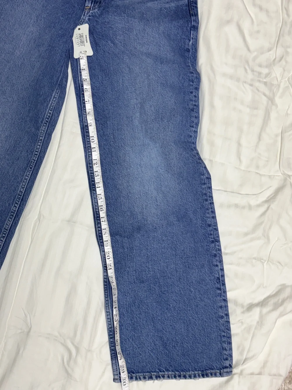 GAP Mid-Rise “Low Stride” Women's Jeans in Medium Blue Wash - NWT - Picture 4 of 10